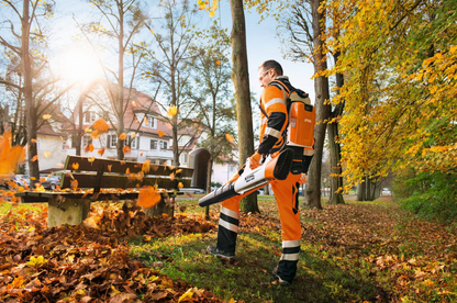 SOPLADORA DE BATERÍA STIHL BGA 100